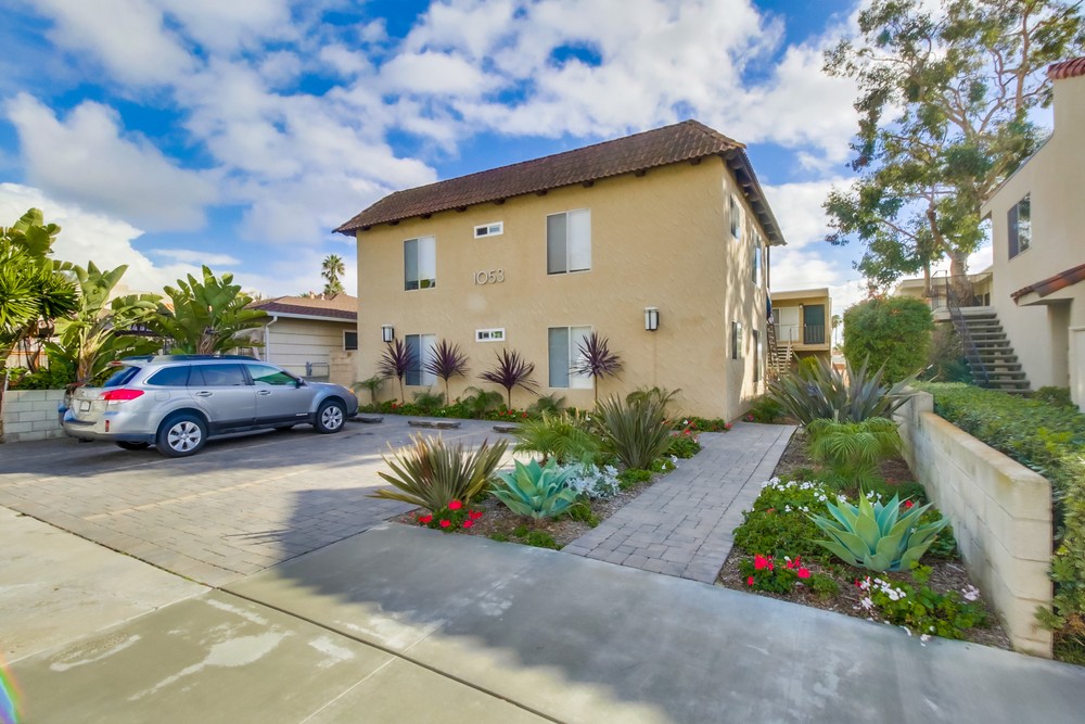 Virtual tour photo 1 of 44 for 1053 Sapphire St #7