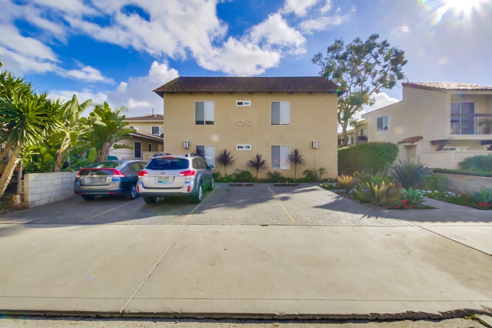 Virtual tour photo 3 of 44 for 1053 Sapphire St #7