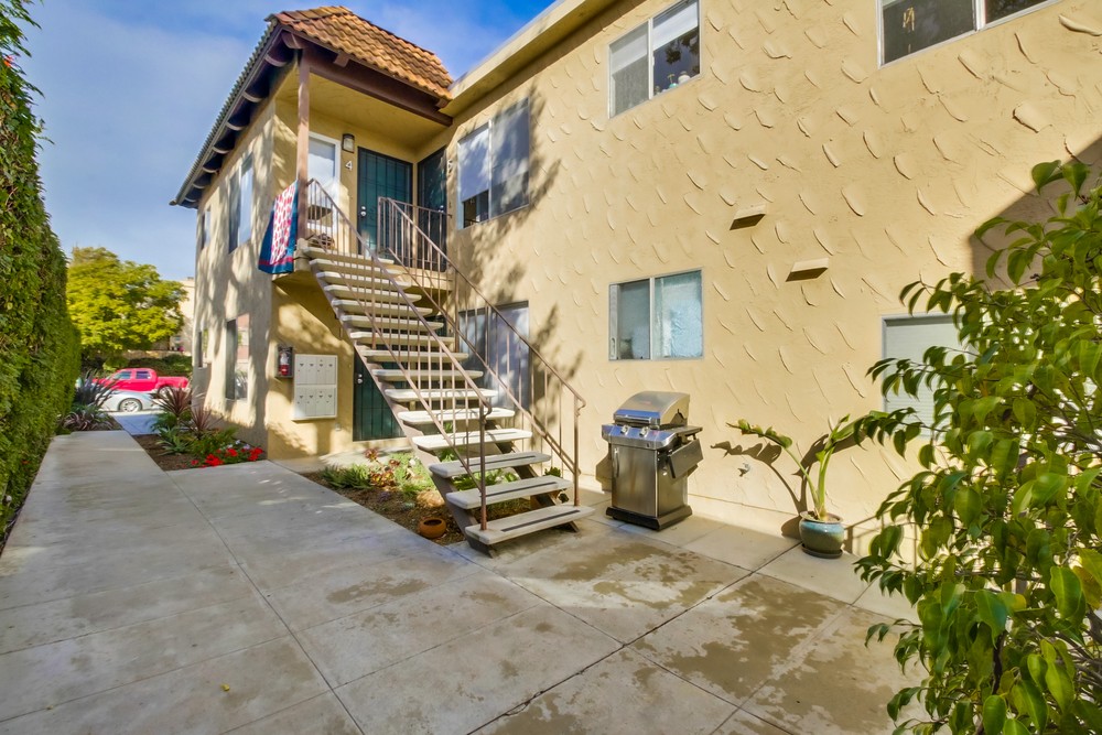 Virtual tour photo 6 of 44 for 1053 Sapphire St #7