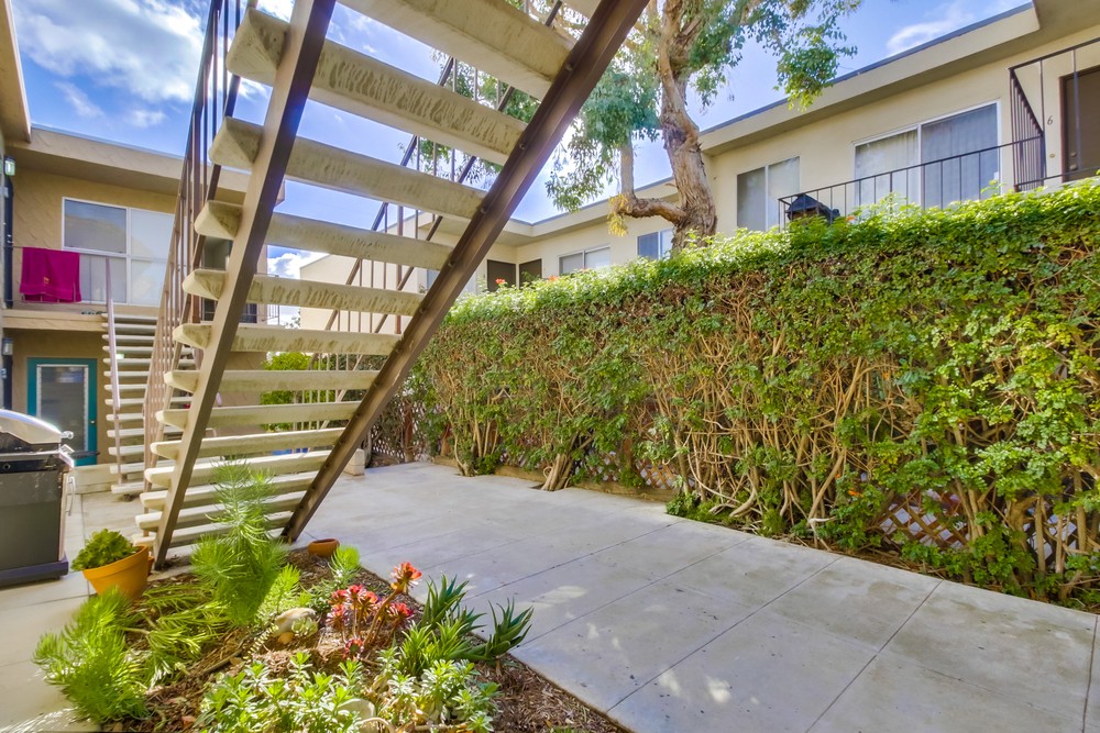 Virtual tour photo 7 of 44 for 1053 Sapphire St #7