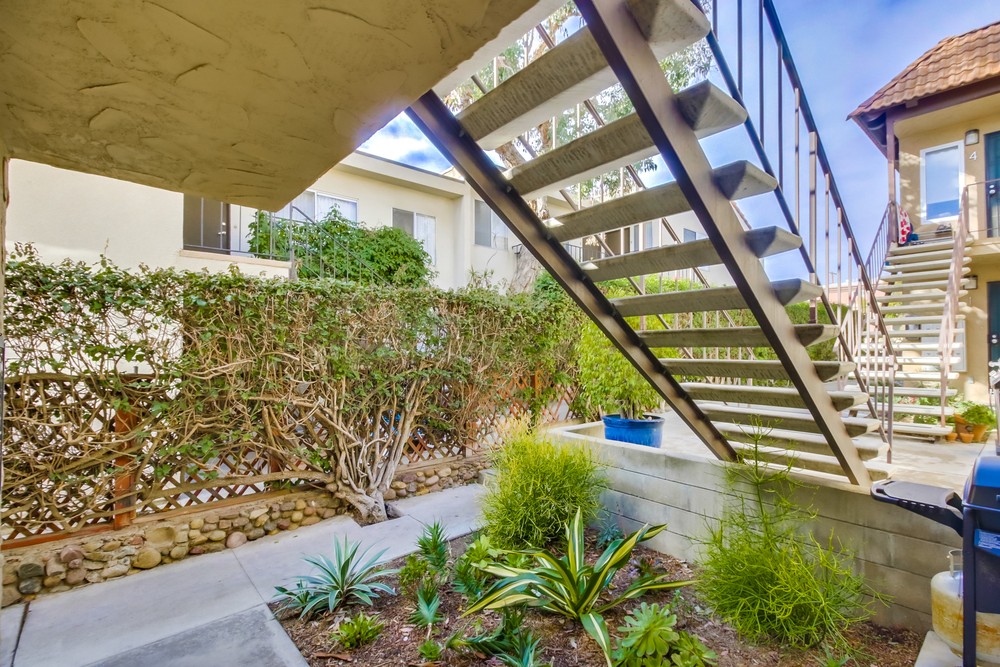 Virtual tour photo 8 of 44 for 1053 Sapphire St #7