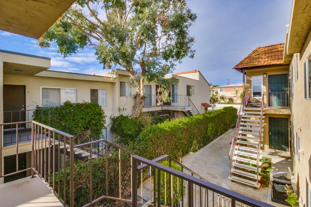 Virtual tour photo 10 of 44 for 1053 Sapphire St #7