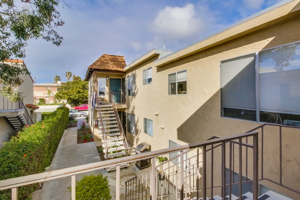Virtual tour photo 11 of 44 for 1053 Sapphire St #7