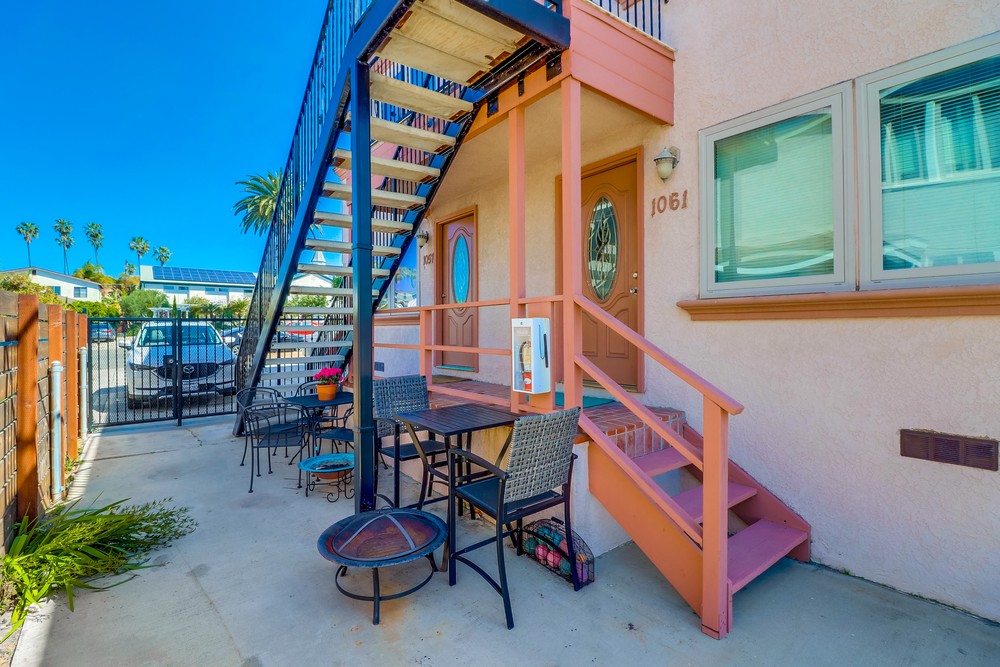Virtual tour photo 3 of 36 for 1059 Loring St