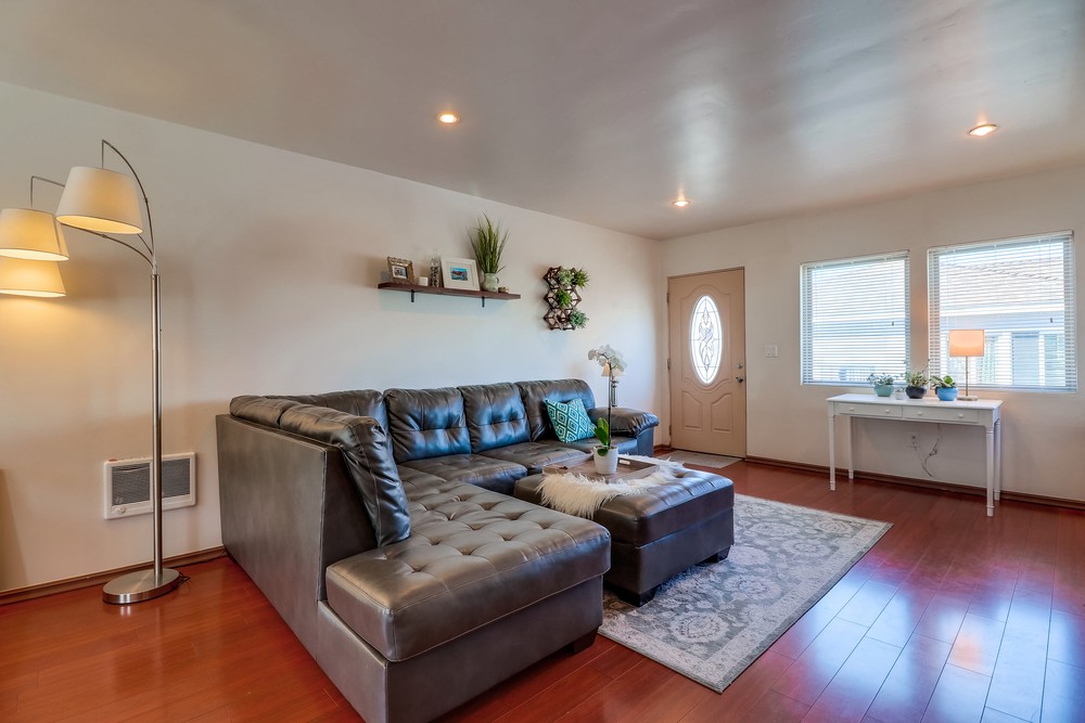Virtual tour photo 8 of 36 for 1059 Loring St