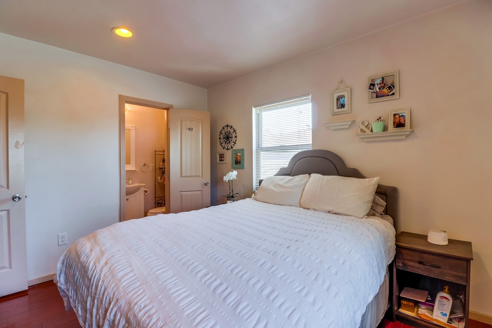Virtual tour photo 22 of 36 for 1059 Loring St