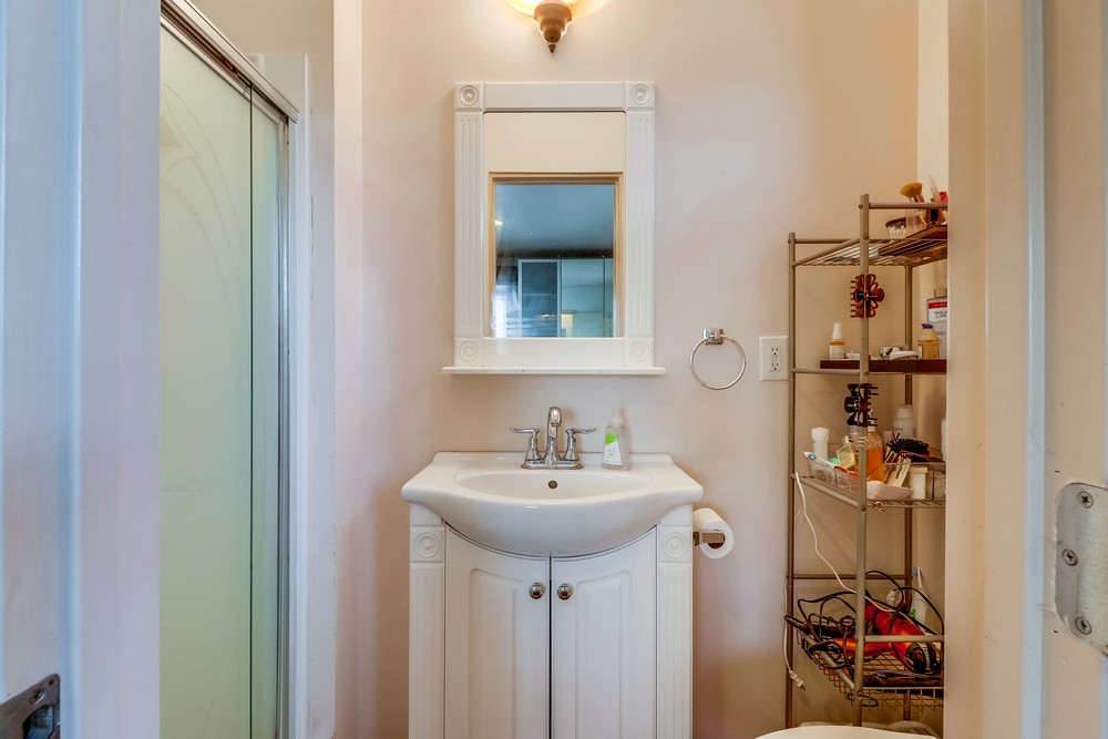 Virtual tour photo 25 of 36 for 1059 Loring St