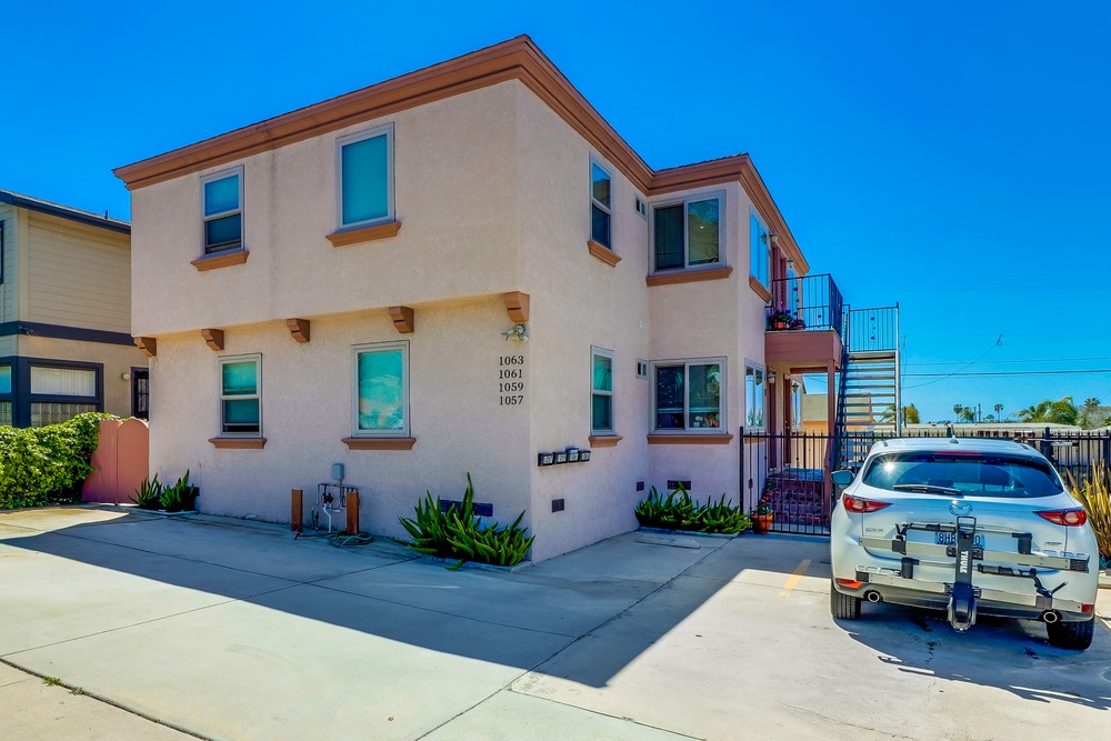 Virtual tour photo 35 of 36 for 1059 Loring St