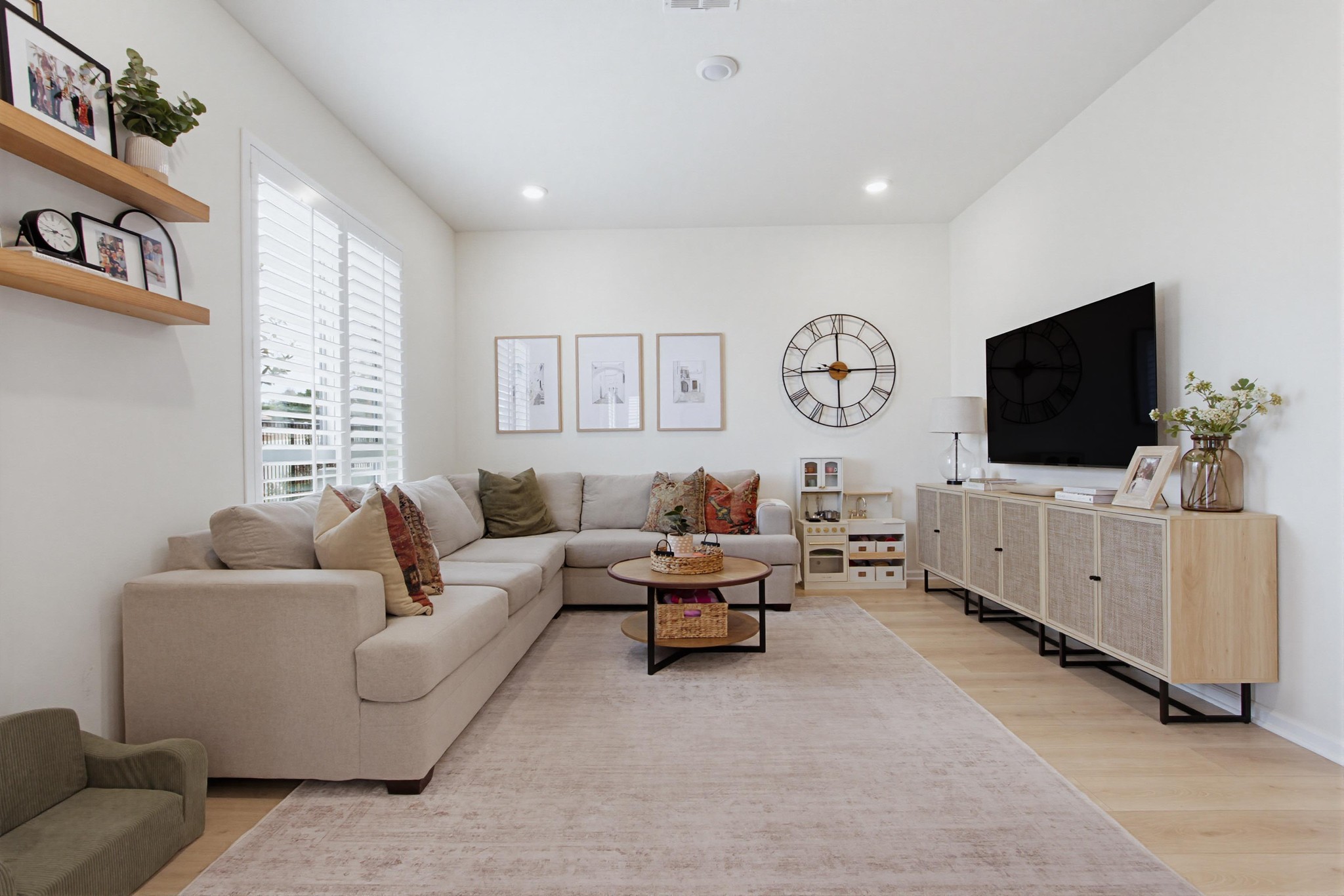 Virtual tour photo 7 of 38 for 1060 Kendale Wy