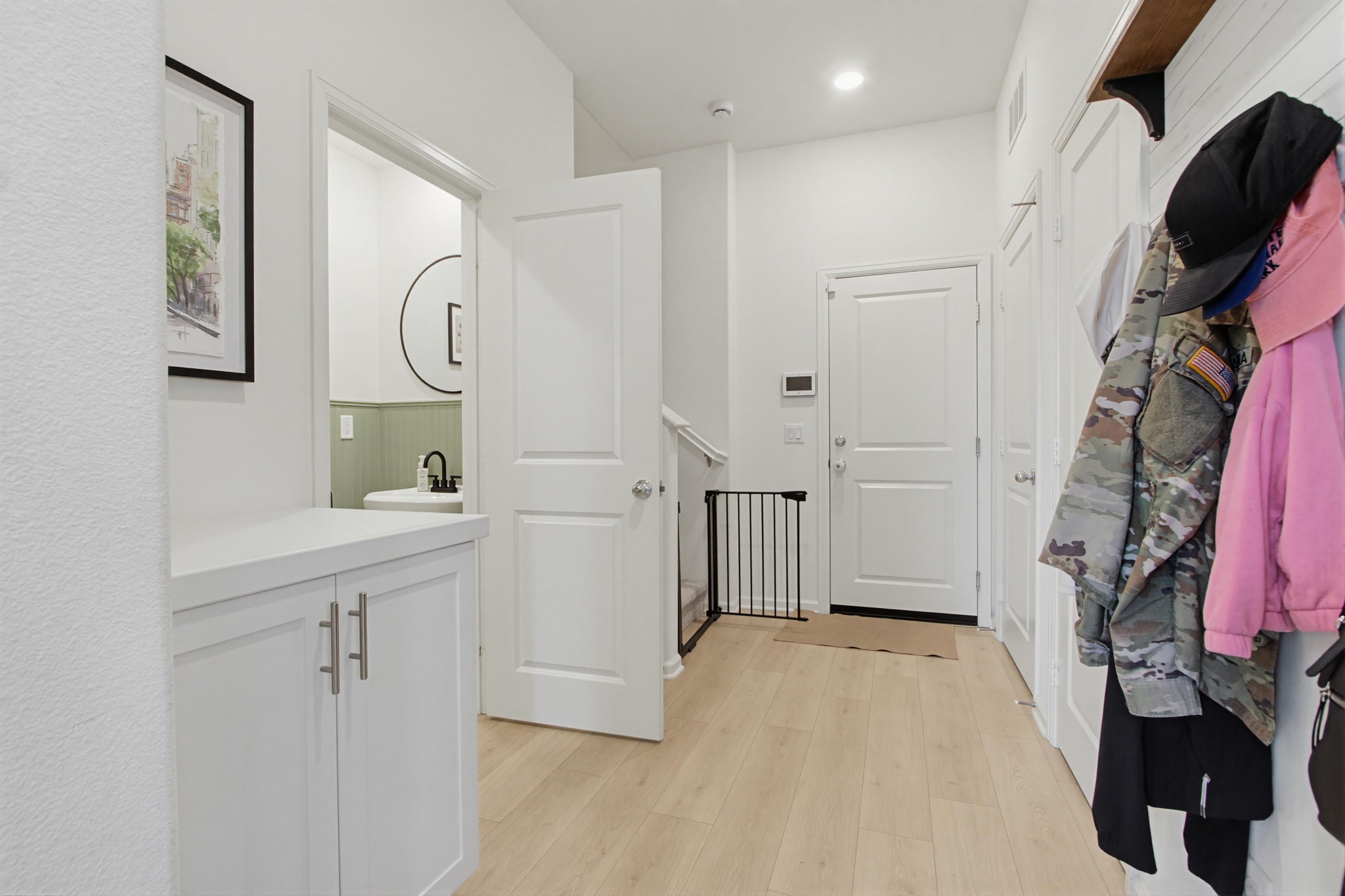 Virtual tour photo 17 of 38 for 1060 Kendale Wy