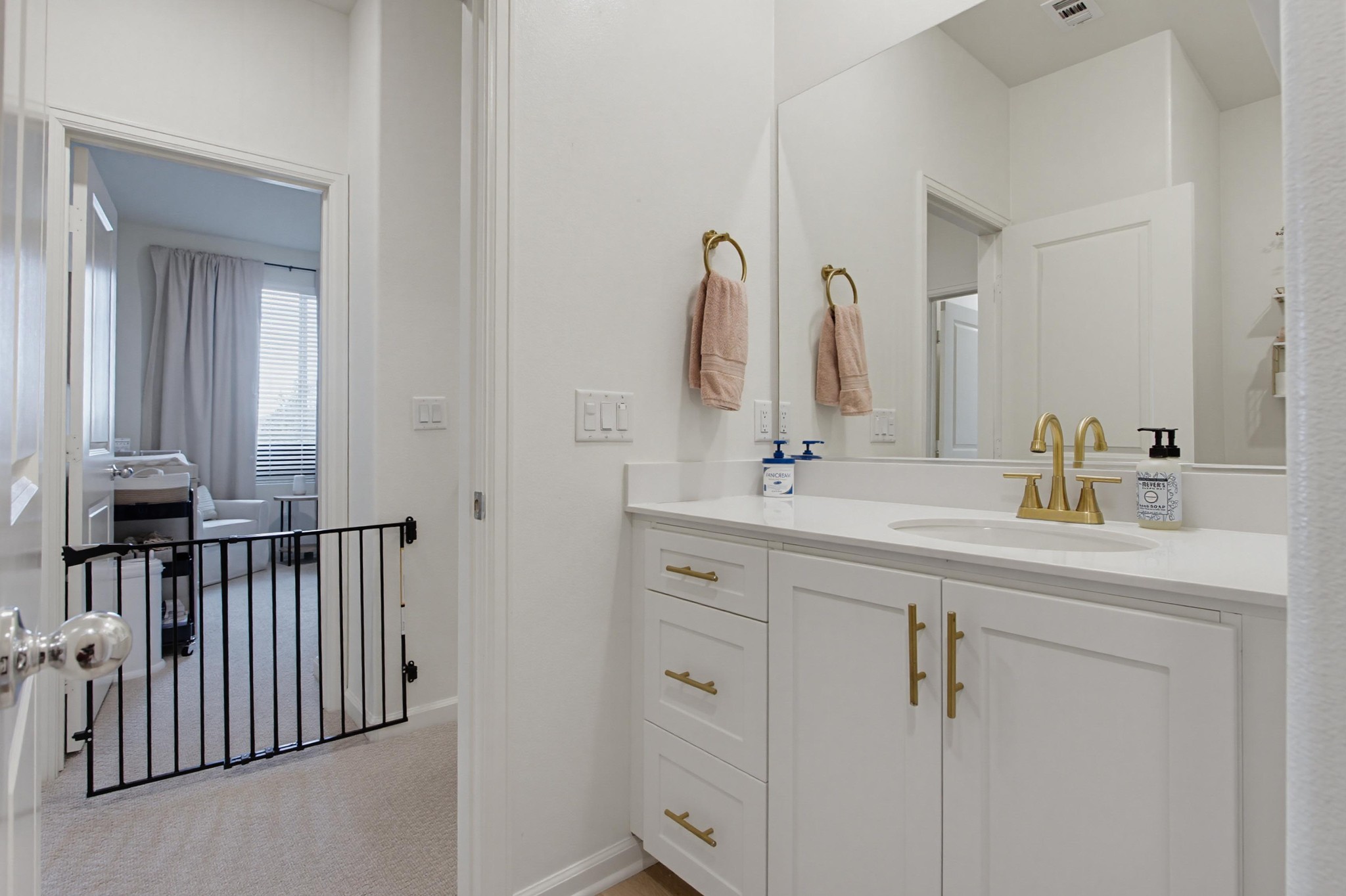 Virtual tour photo 22 of 38 for 1060 Kendale Wy