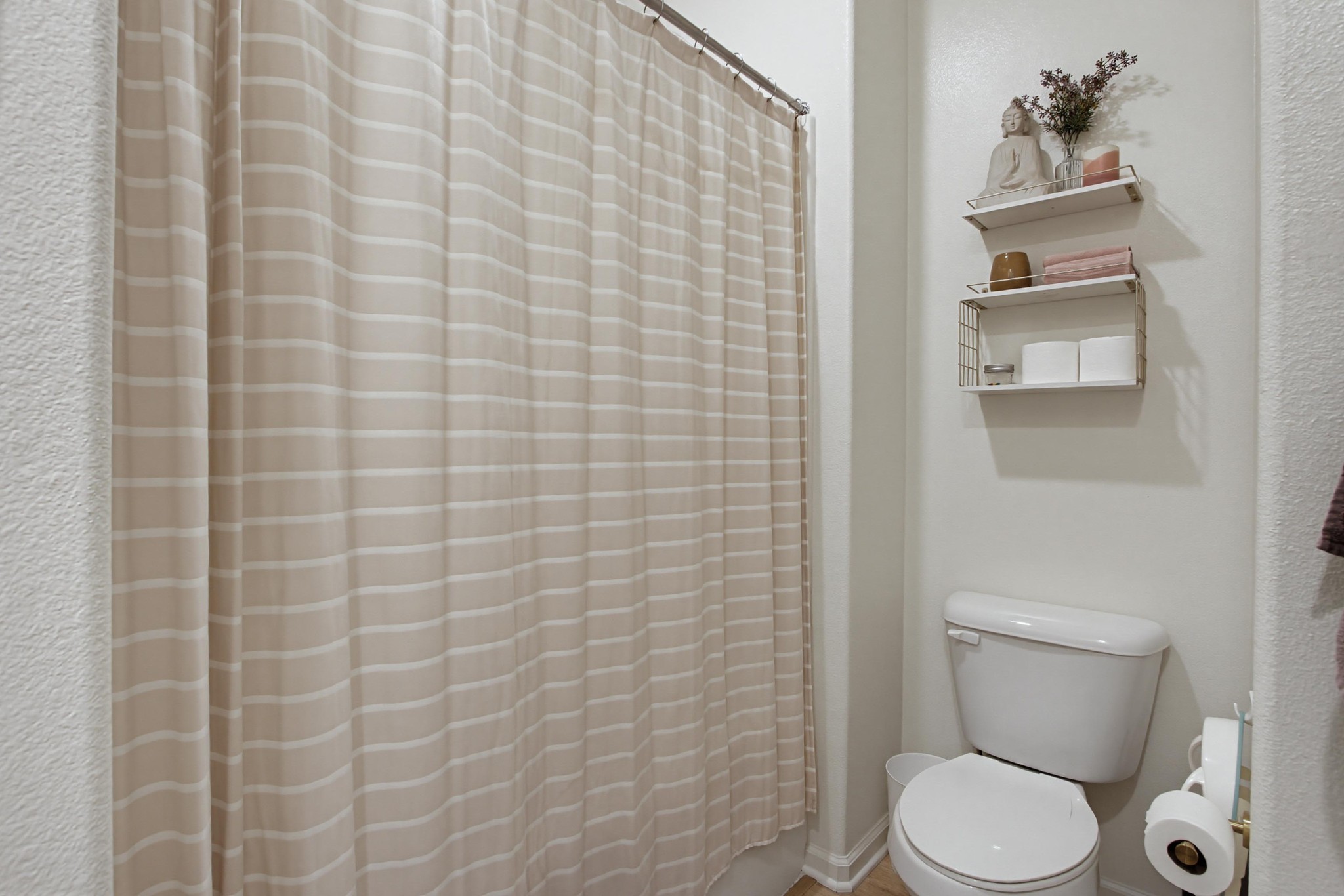 Virtual tour photo 23 of 38 for 1060 Kendale Wy