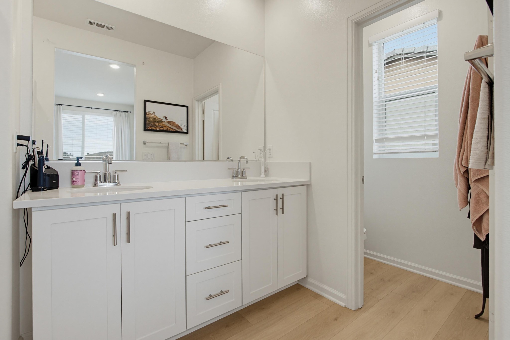 Virtual tour photo 32 of 38 for 1060 Kendale Wy