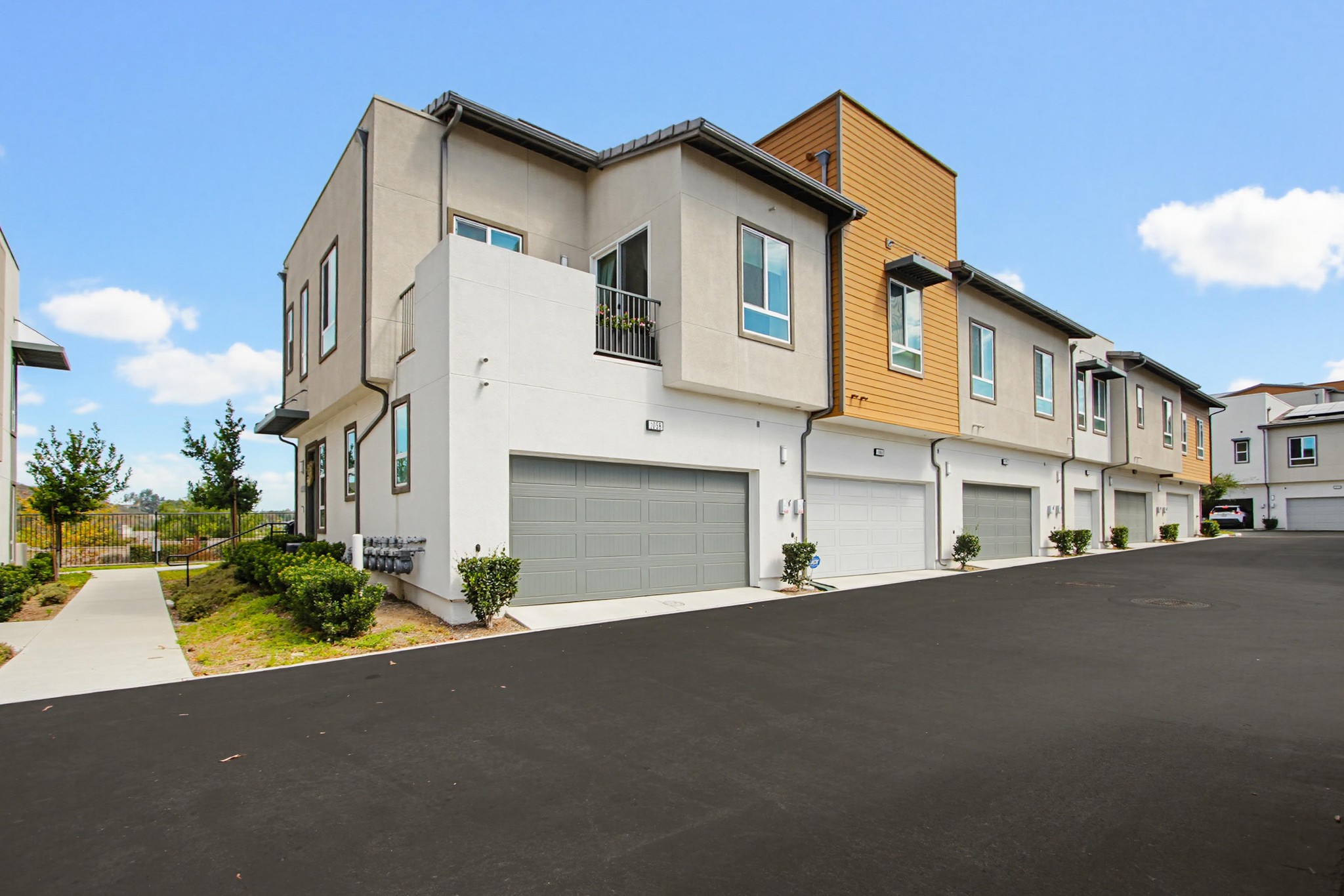 Virtual tour photo 35 of 38 for 1060 Kendale Wy