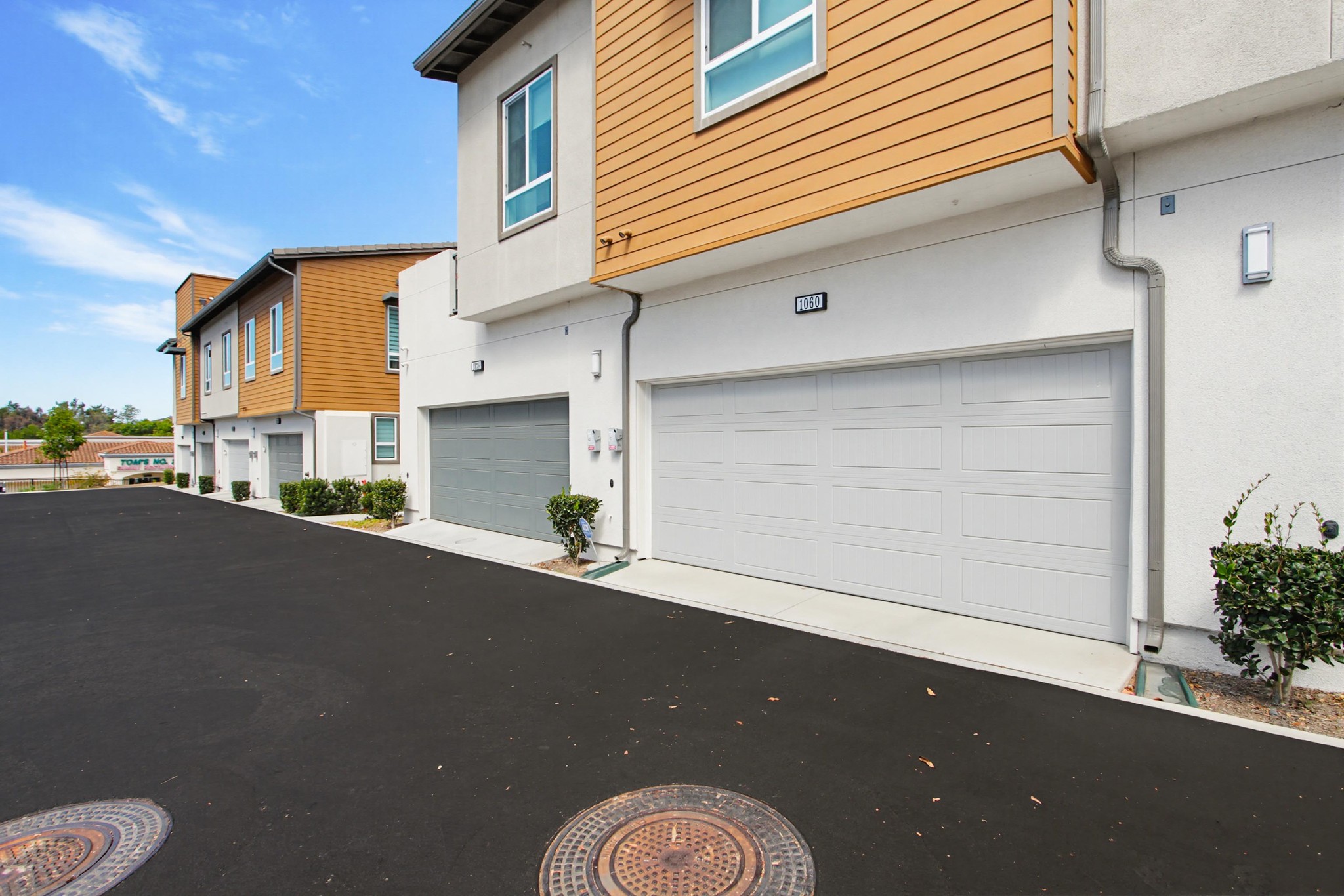 Virtual tour photo 36 of 38 for 1060 Kendale Wy