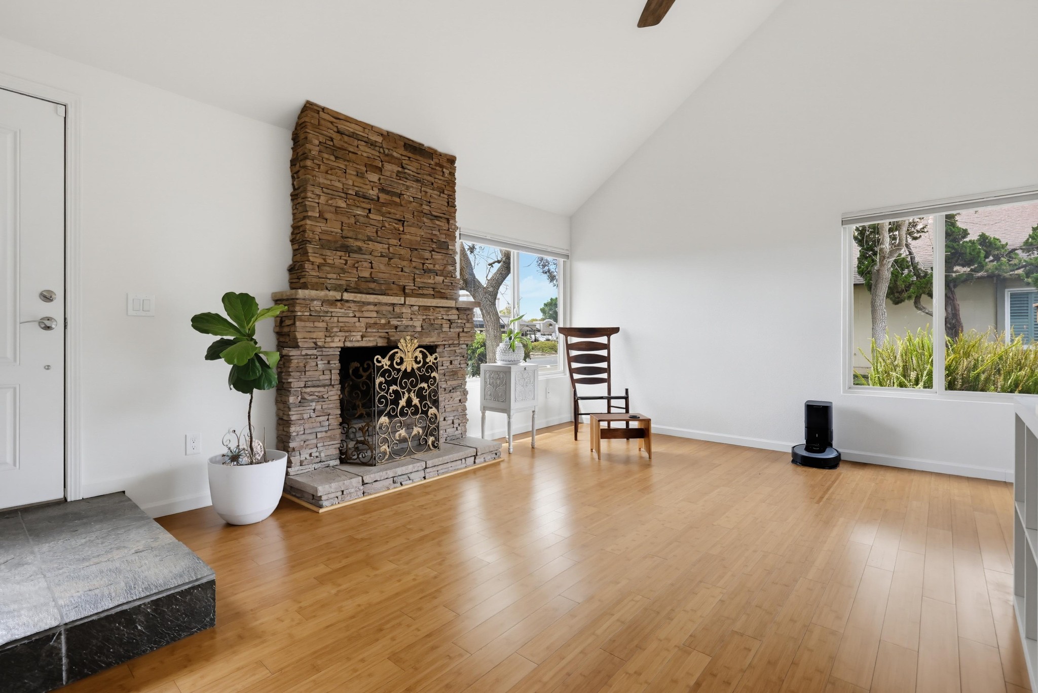 Virtual tour photo 10 of 72 for 10639 Escobar Dr