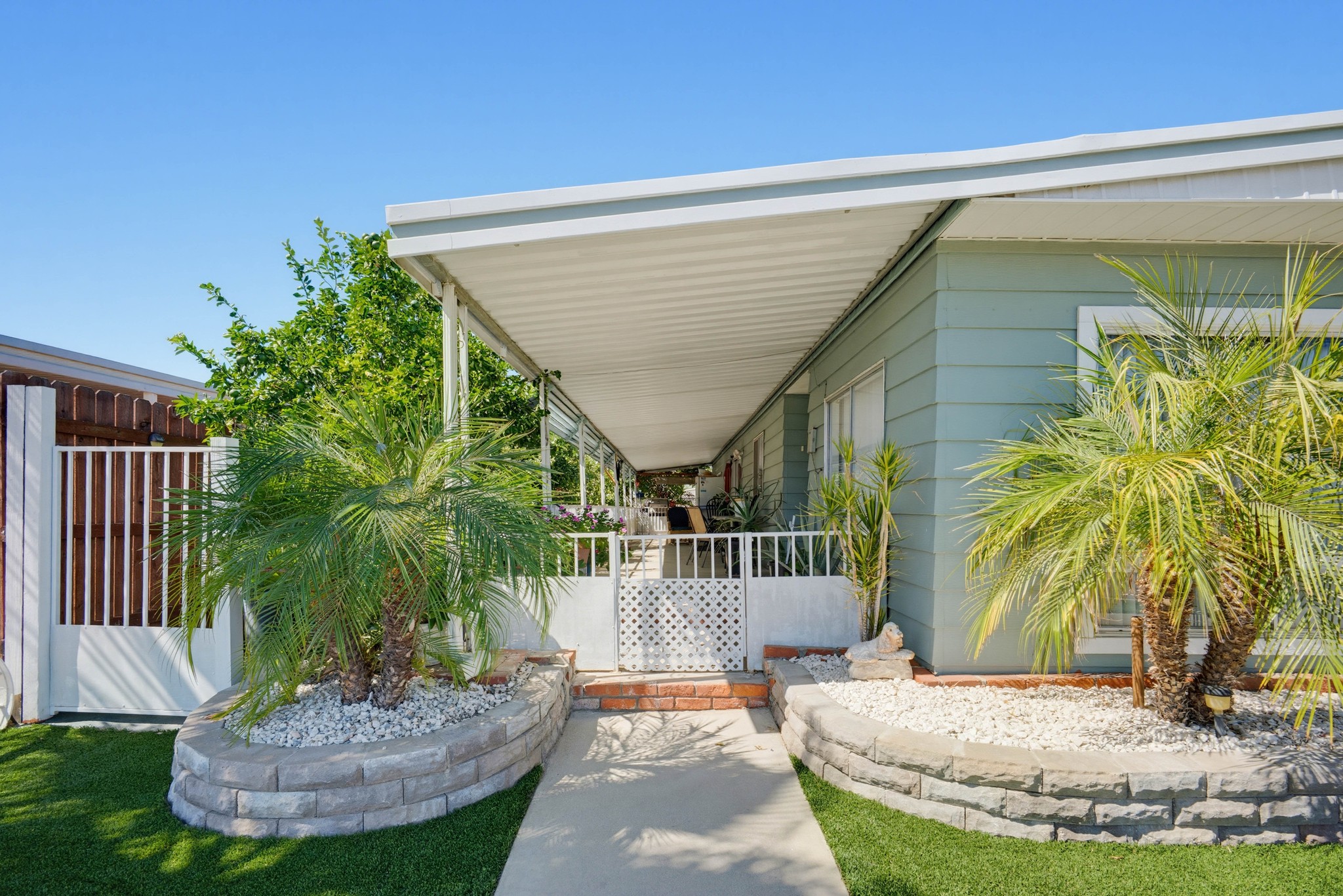 Virtual tour photo 5 of 37 for 1065 S Elk St
