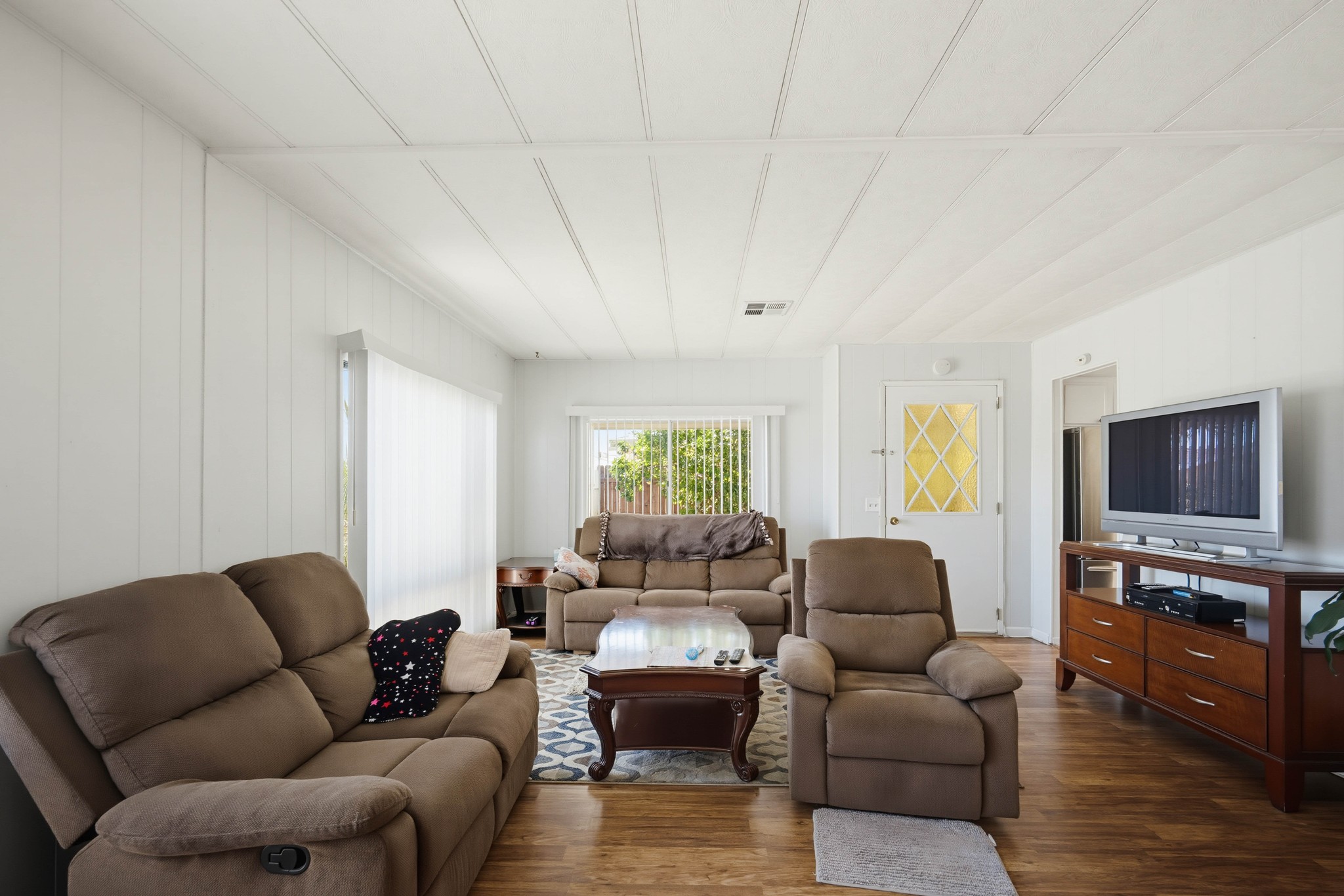 Virtual tour photo 13 of 37 for 1065 S Elk St