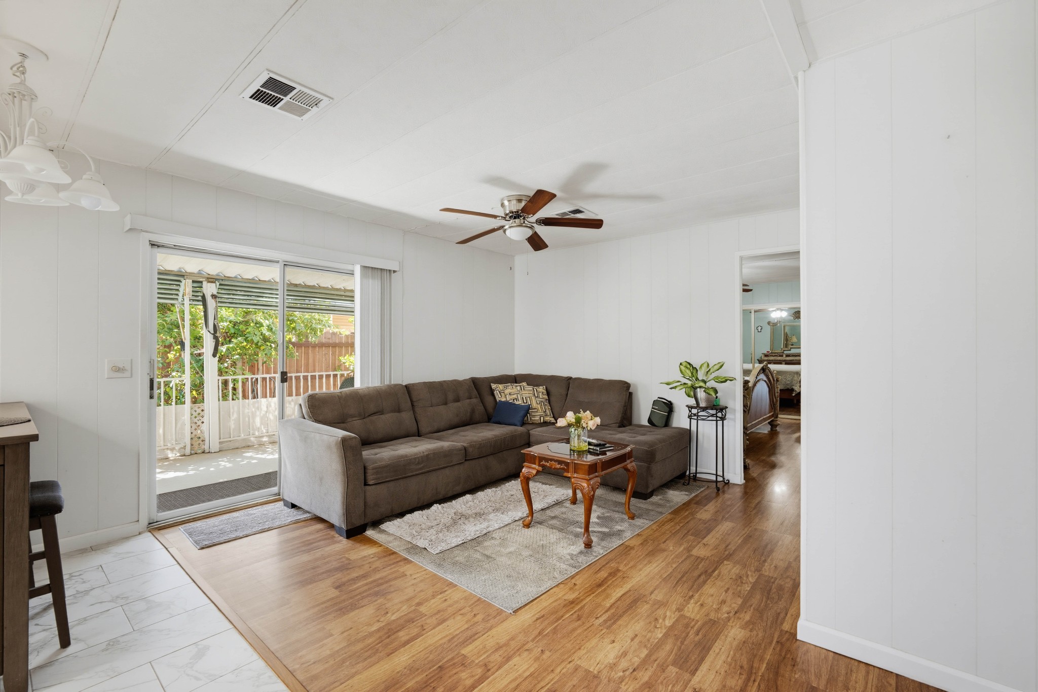 Virtual tour photo 15 of 37 for 1065 S Elk St
