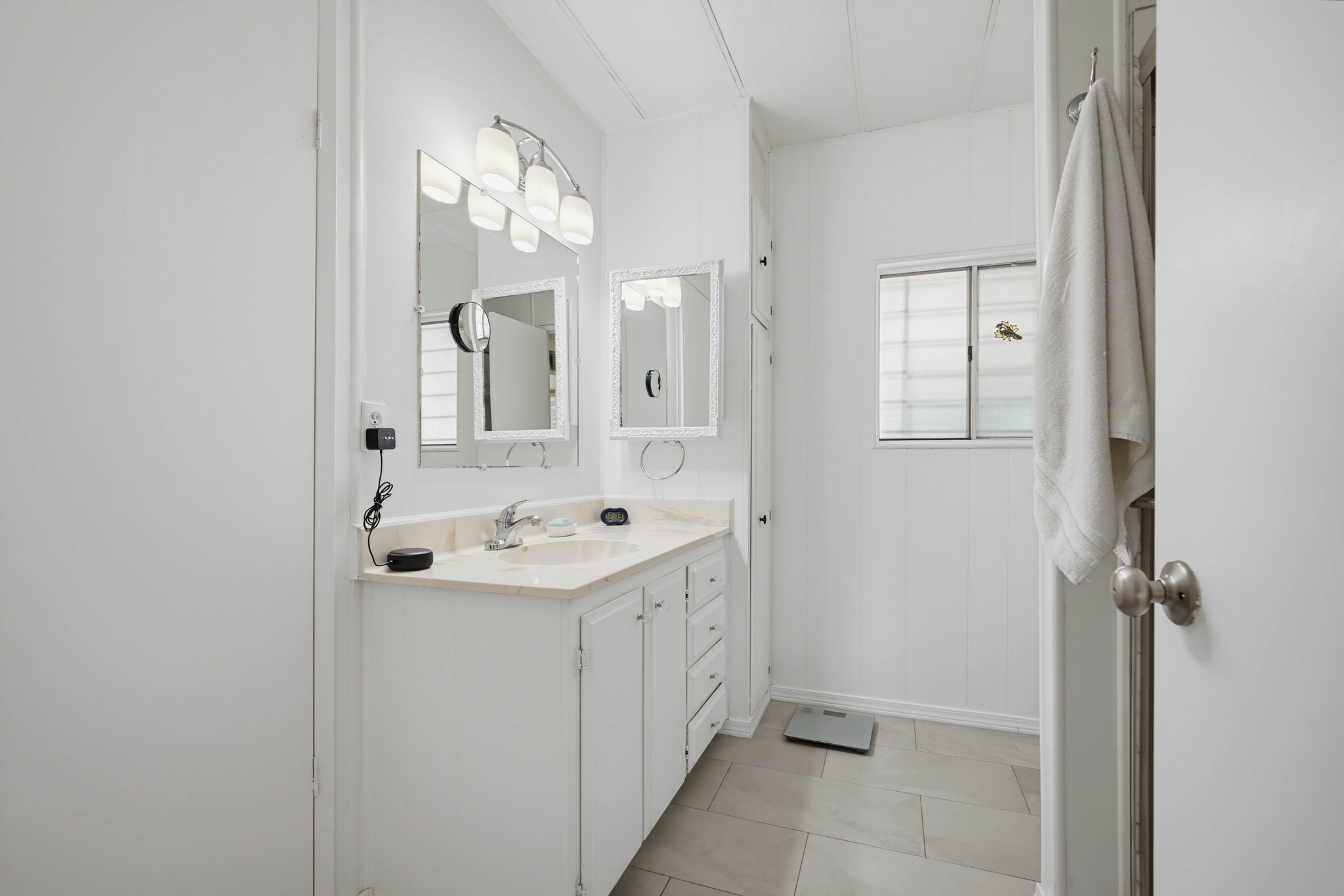 Virtual tour photo 24 of 37 for 1065 S Elk St