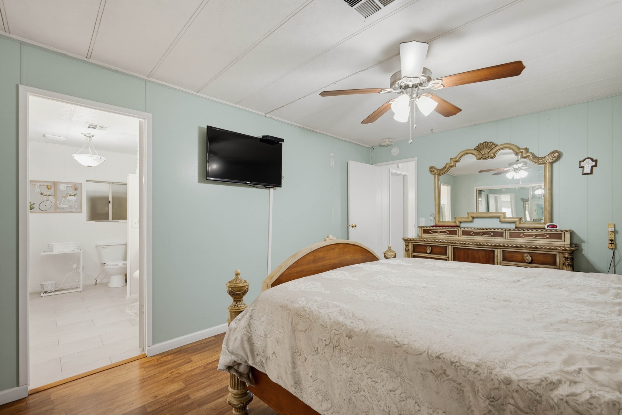 Virtual tour photo 30 of 37 for 1065 S Elk St