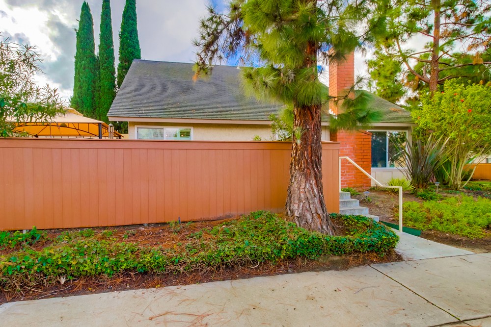 Virtual tour photo 3 of 39 for 10665 Porto Ct
