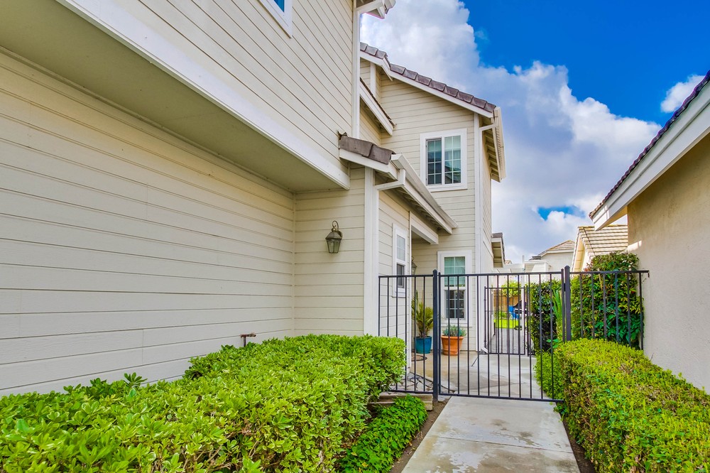 Virtual tour photo 4 of 32 for 10674 Rancho Carmel Drive