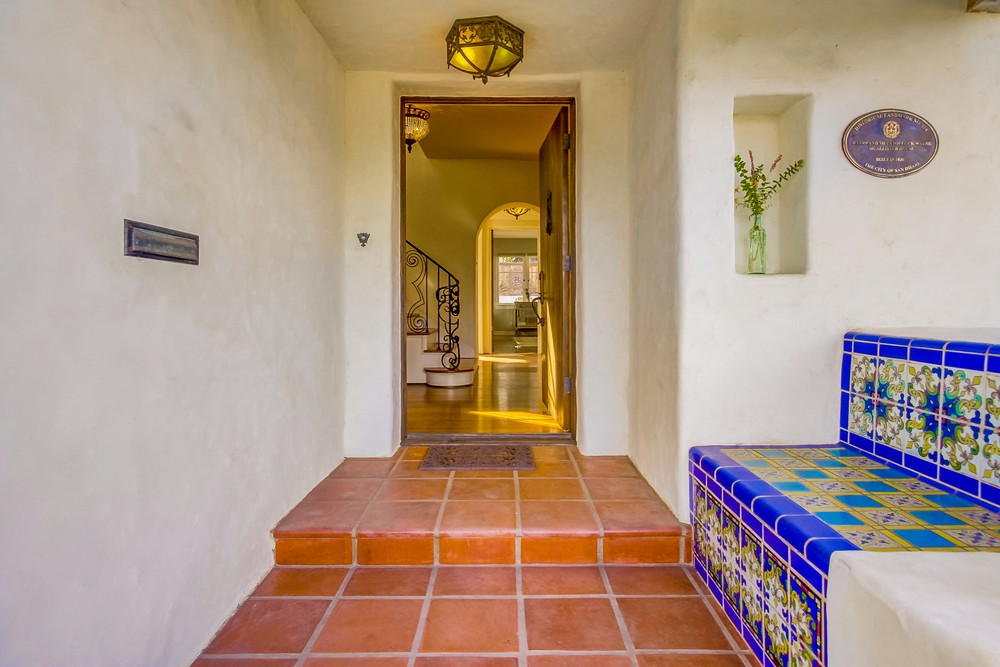 Virtual tour photo 15 of 124 for 1068 Santa Barbara St