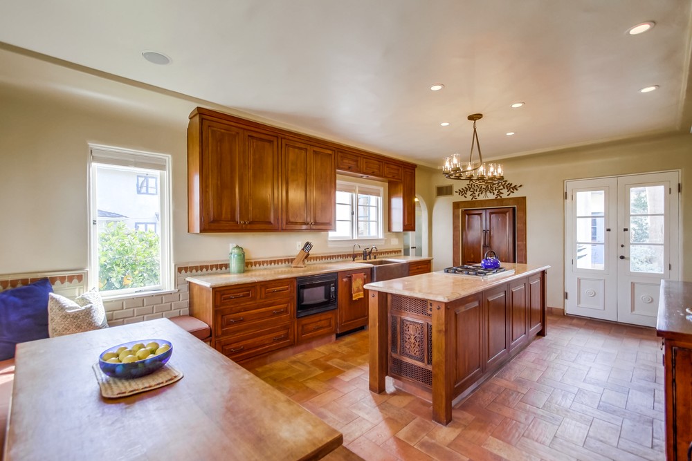 Virtual tour photo 35 of 124 for 1068 Santa Barbara St