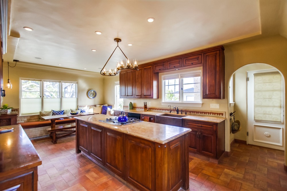 Virtual tour photo 39 of 124 for 1068 Santa Barbara St