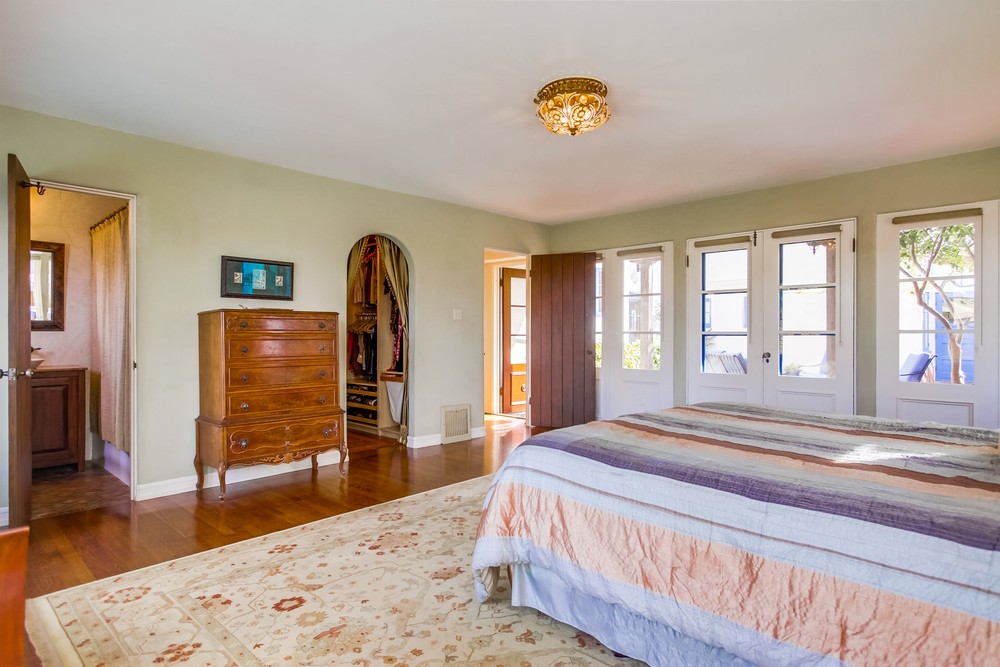 Virtual tour photo 46 of 124 for 1068 Santa Barbara St