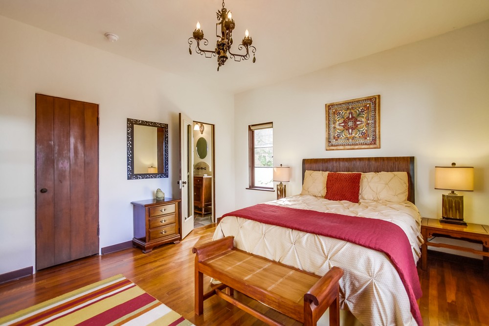 Virtual tour photo 49 of 124 for 1068 Santa Barbara St
