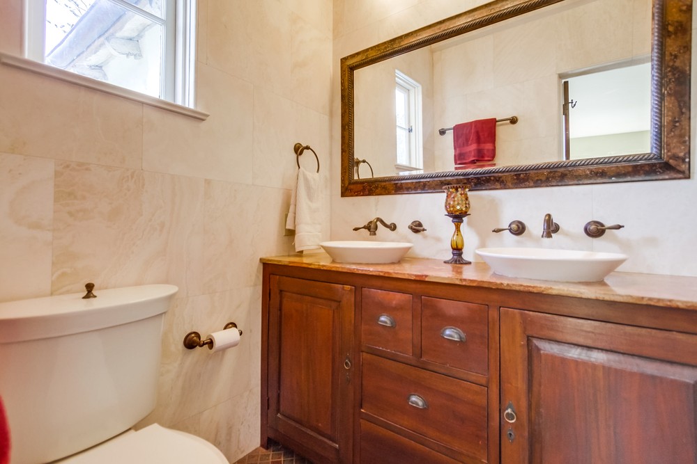 Virtual tour photo 52 of 124 for 1068 Santa Barbara St