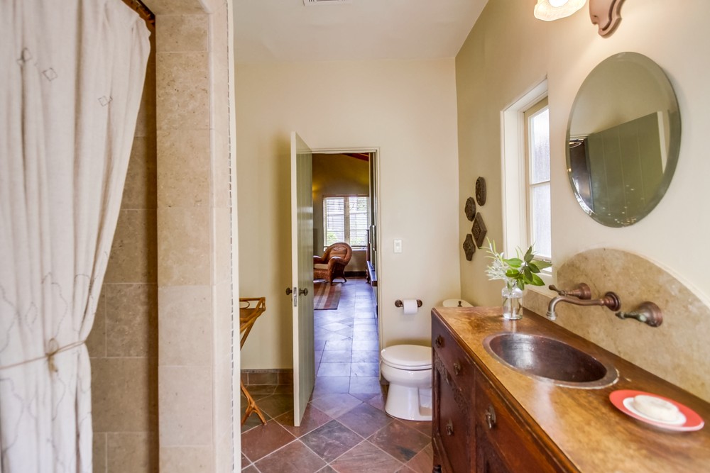 Virtual tour photo 54 of 124 for 1068 Santa Barbara St