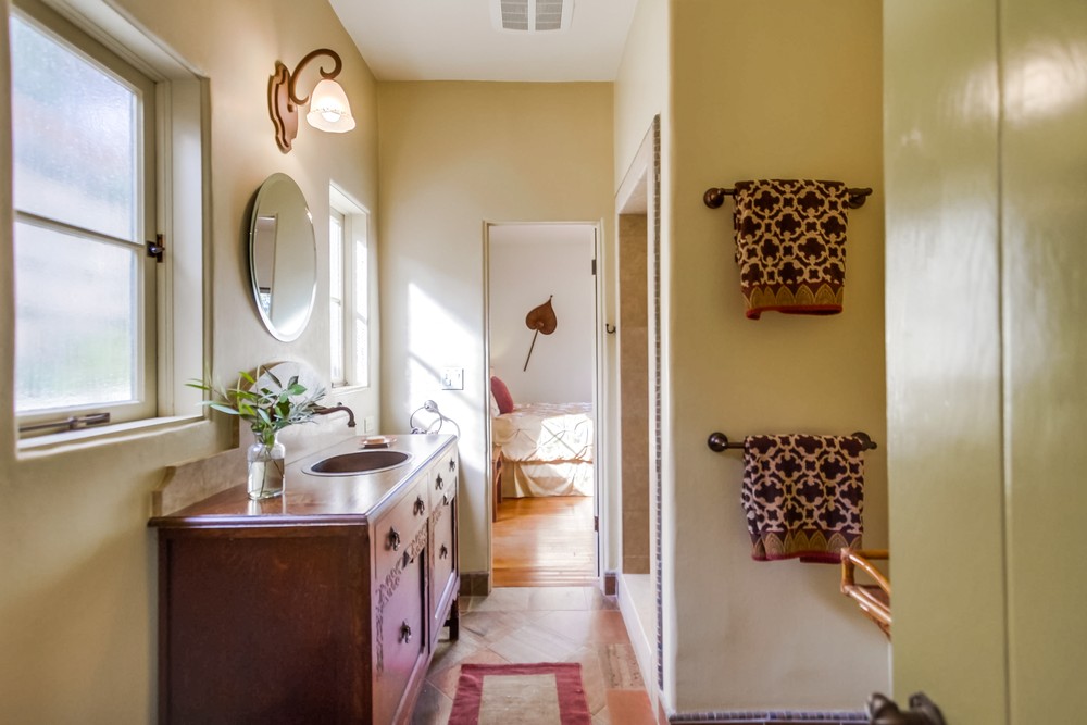 Virtual tour photo 55 of 124 for 1068 Santa Barbara St
