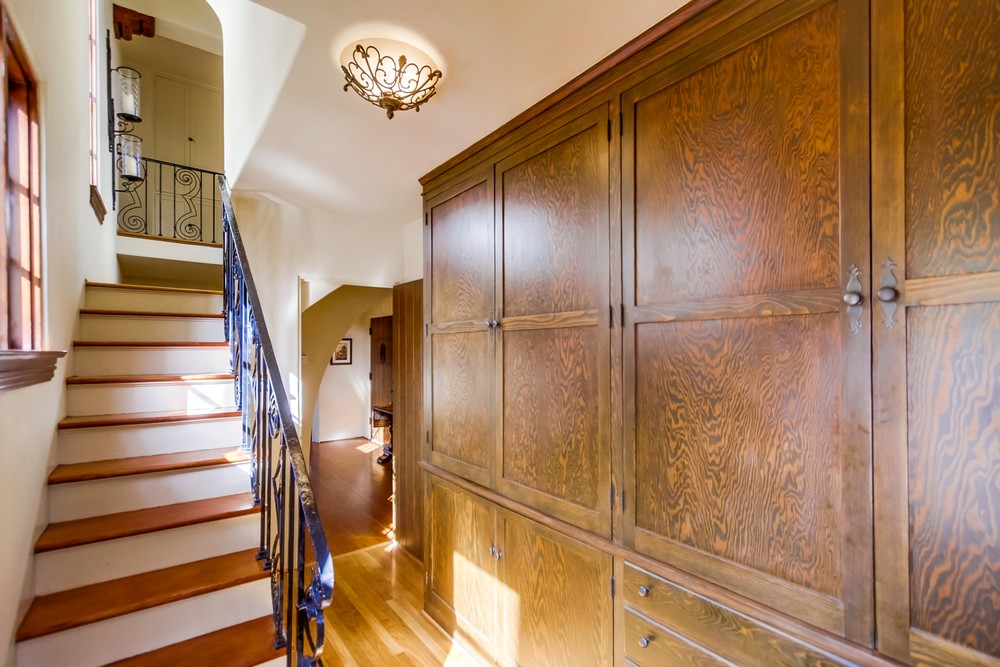 Virtual tour photo 58 of 124 for 1068 Santa Barbara St