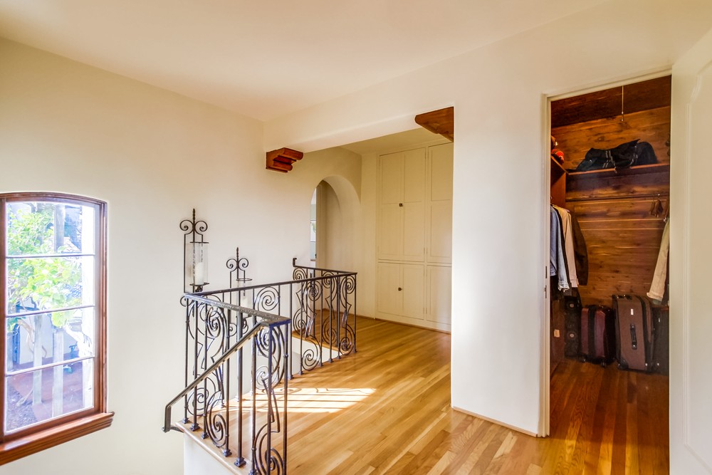 Virtual tour photo 61 of 124 for 1068 Santa Barbara St