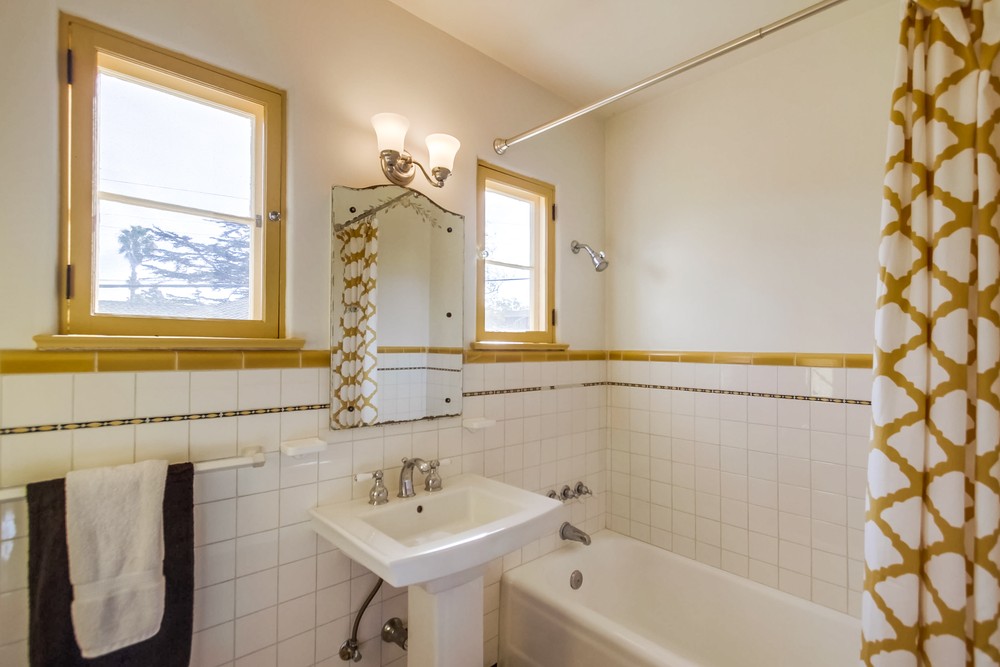 Virtual tour photo 81 of 124 for 1068 Santa Barbara St
