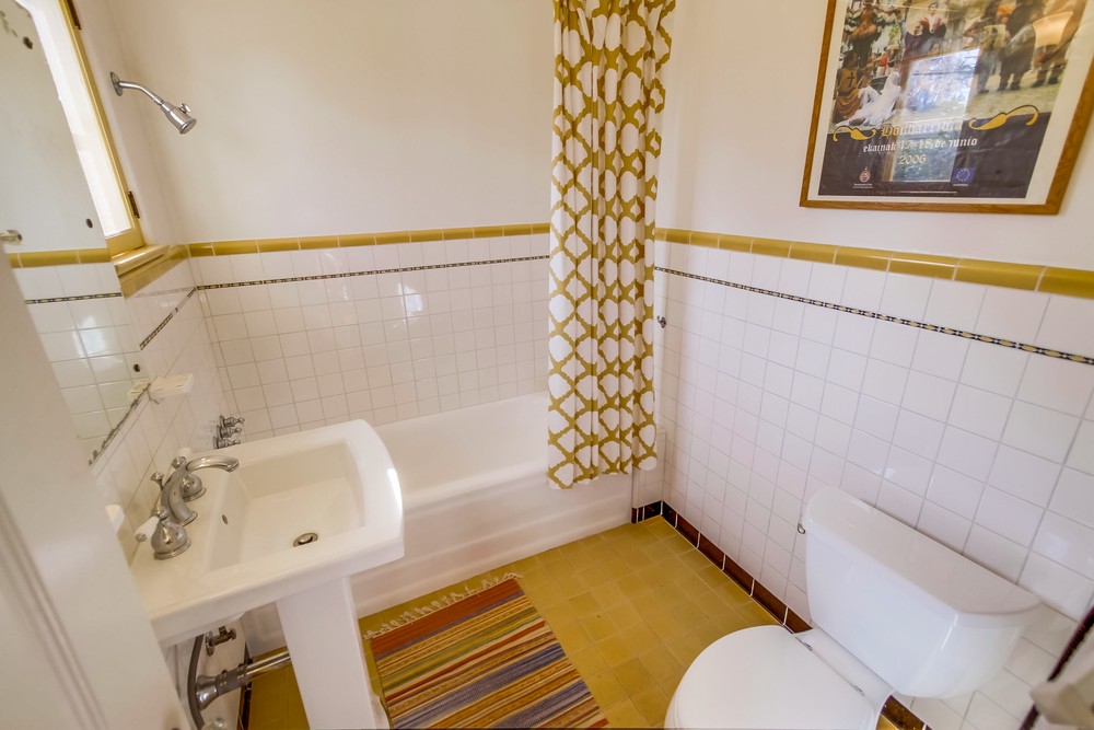 Virtual tour photo 82 of 124 for 1068 Santa Barbara St
