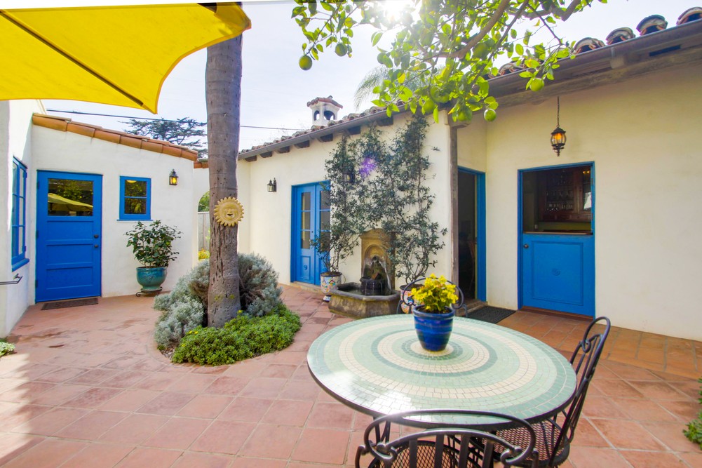Virtual tour photo 106 of 124 for 1068 Santa Barbara St
