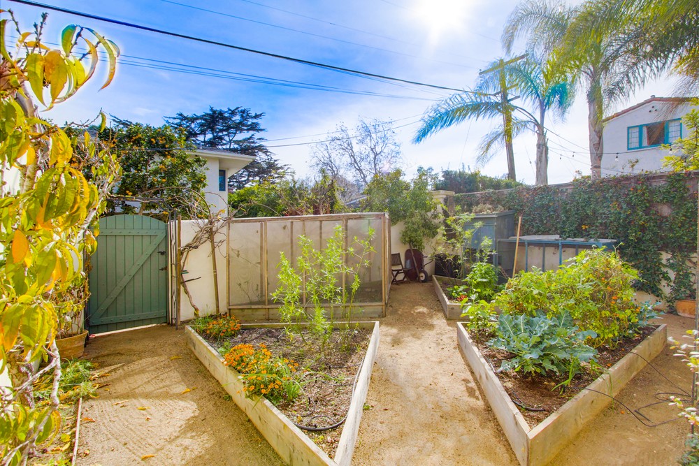 Virtual tour photo 107 of 124 for 1068 Santa Barbara St