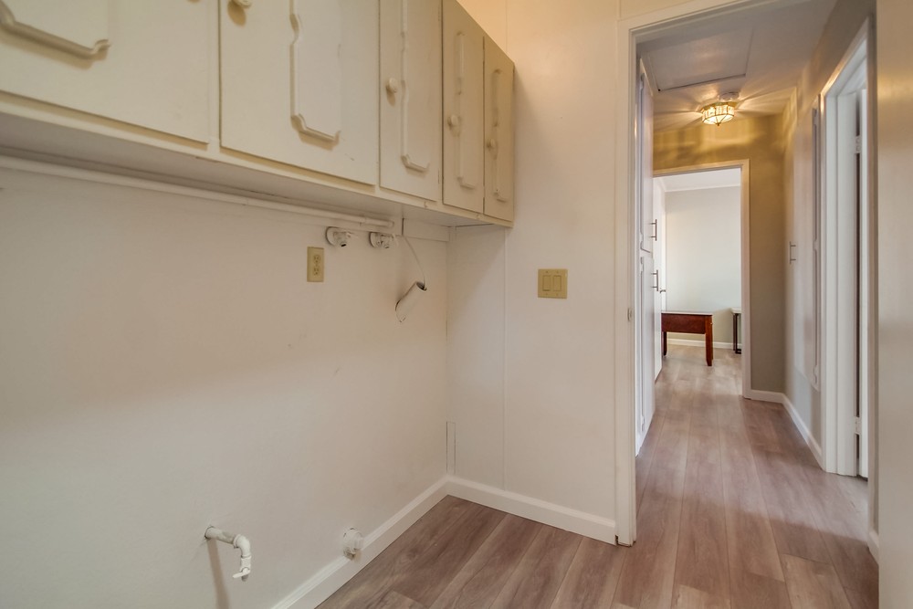 Virtual tour photo 49 of 64 for 10710 Foxwood Rd
