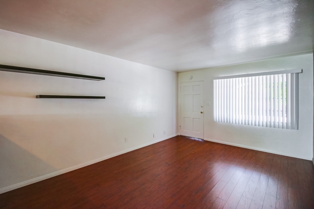 Virtual tour photo 8 of 21 for 1072 Turquoise St