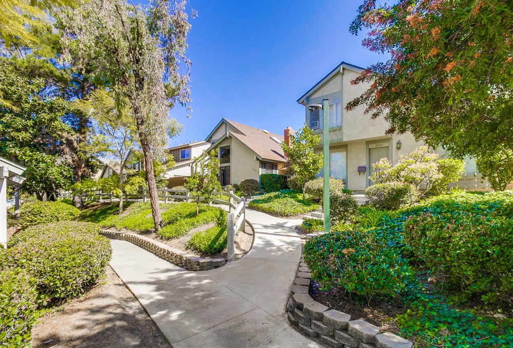 Virtual tour photo 3 of 67 for 10731 Esmeraldas Dr