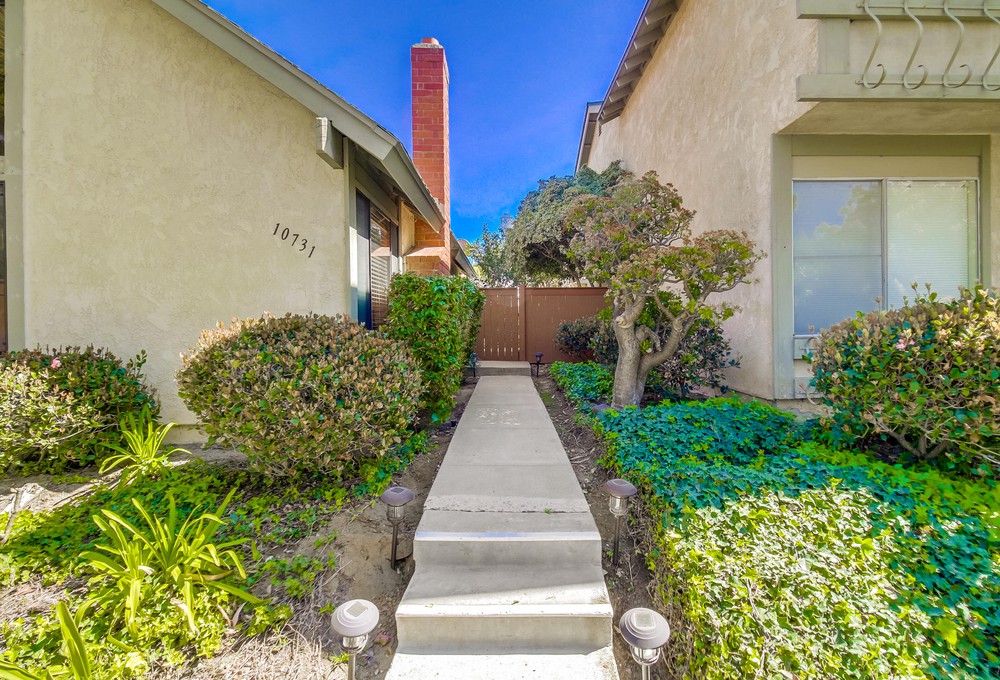 Virtual tour photo 8 of 67 for 10731 Esmeraldas Dr