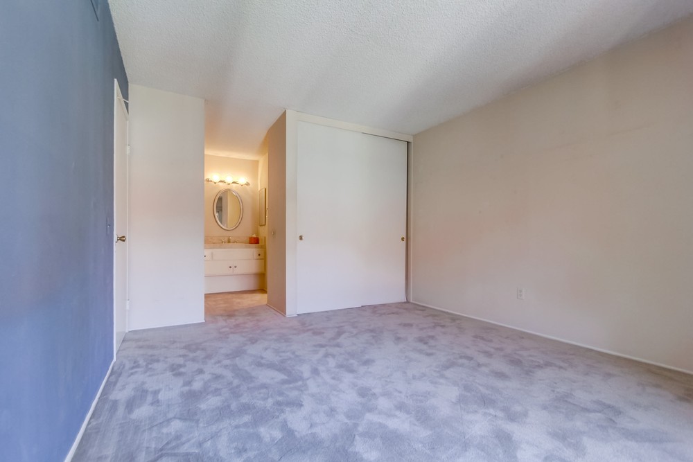 Virtual tour photo 16 of 30 for 10737 San Diego Mission Rd #318