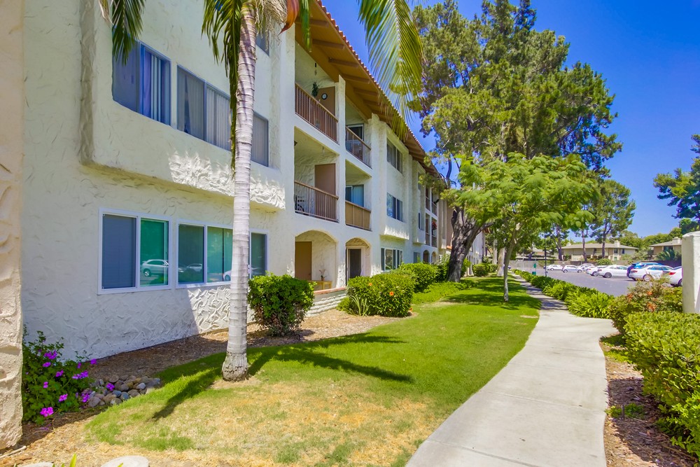 Virtual tour photo 28 of 30 for 10737 San Diego Mission Rd #318
