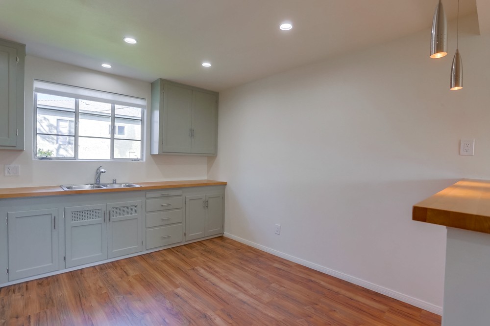 Virtual tour photo 9 of 28 for 1074 Turquoise St