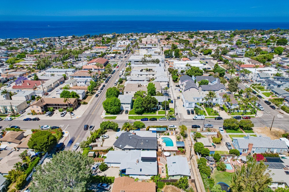 Virtual tour photo 23 of 28 for 1074 Turquoise St