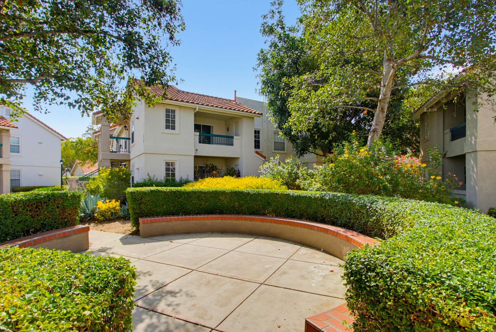 Virtual tour photo 1 of 43 for 10750 Aderman Ave Apt 80